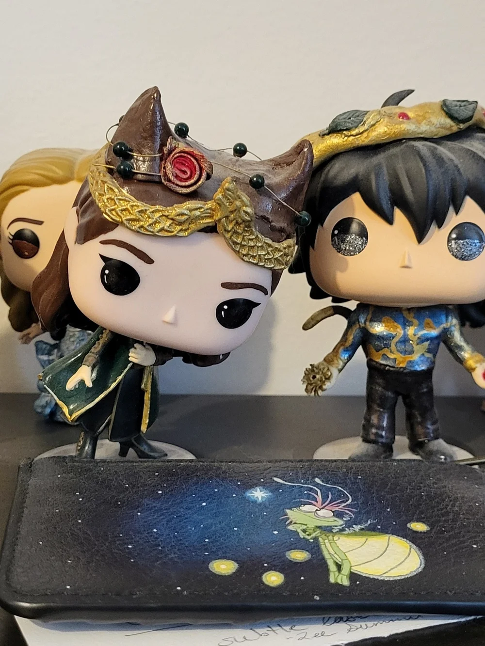 Fandom Fealty Pops - Picture 2 of 2
